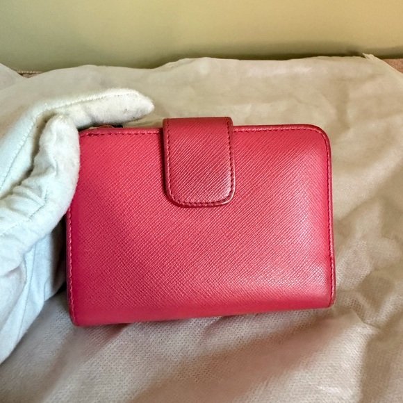 Prada Saffiano Leather Compact Wallet in a Fuchsia color Wallet - Picture 2 of 16